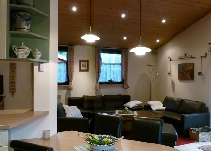 Ferienhaus zwischen Wald und See